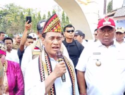 Mentan Amran Salurkan Bantuan Pangan di Lampung Tengah, 1,2 Juta Warga Lampung Jadi Sasaran