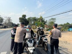 Cegah Dampak Abu Vulkanik, Polres Tulang Bawang Gerak Cepat Bagikan Masker Gratis Kepada Personel Dan Warga
